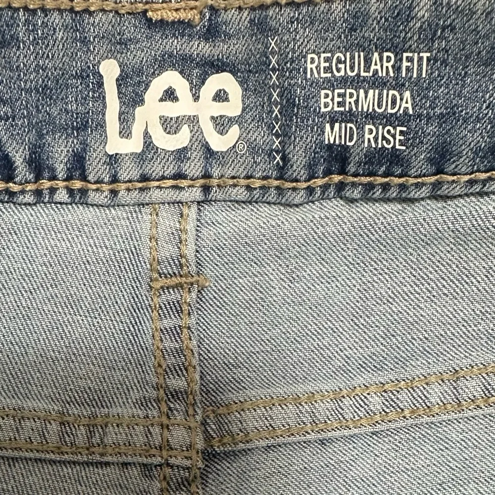 New 12 M Lee Bermuda Shorts Midrise Denim Women's - Picture 6 of 7